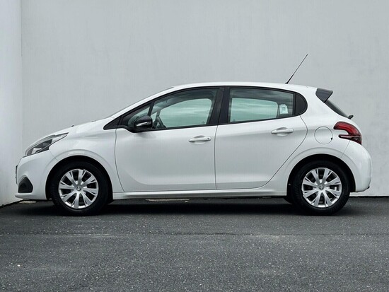 PEUGEOT 208 Active 1.2 PureTech 60 kW manuál_2