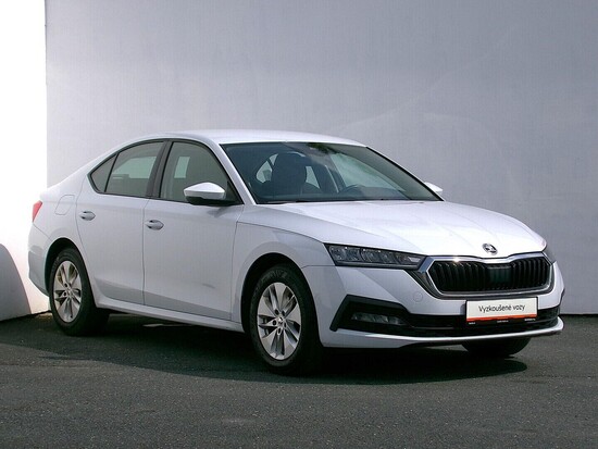 ŠKODA OCTAVIA Ambition 2.0 TDI 85 kW manuál_3