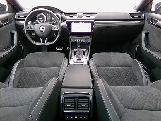 ŠKODA SUPERB SportLine 2.0 TDI 140 kW automat_4