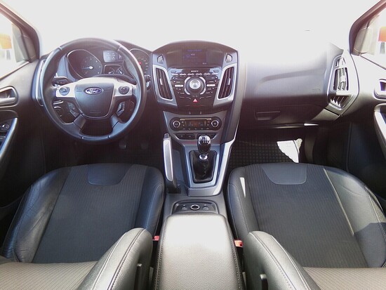 FORD FOCUS  2.0  110 kW manuál_4