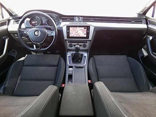 VOLKSWAGEN PASSAT Comfortline 2.0 TDI 110 kW manuál_4