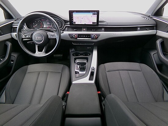 AUDI A4 AVANT  2.0 TDI 140 kW automat_4