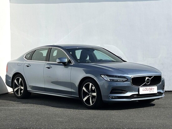 VOLVO S90 Momentum Pro 2.0 D5 173 kW automat_3