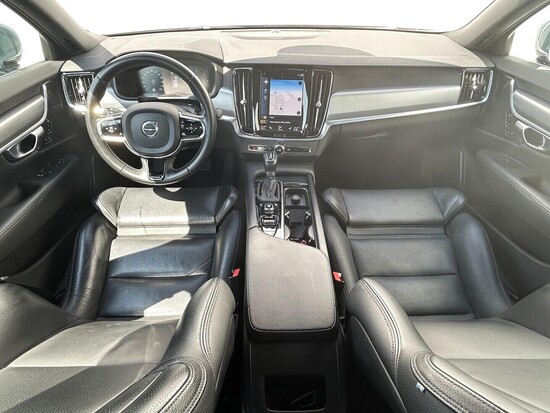 VOLVO S90 Momentum Pro 2.0 D5 173 kW automat_4