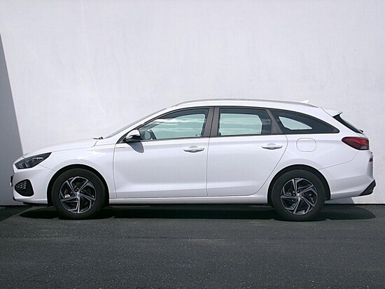 HYUNDAI I30 Comfort 1.5  81 kW manuál_2