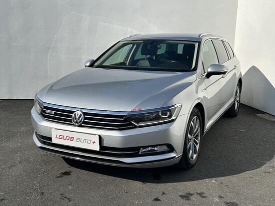 VOLKSWAGEN PASSAT  2.0 TDI 110 kW automat, DPH_1