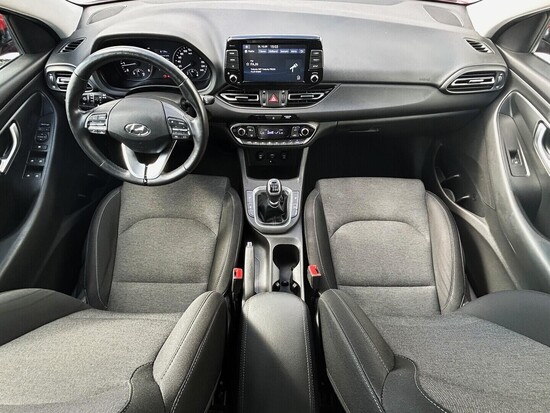 HYUNDAI I30  1.5  81 kW manuál_4