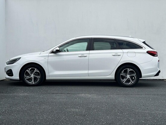 HYUNDAI I30 Family Smart 1.5 T-GDI 117 kW automat_2