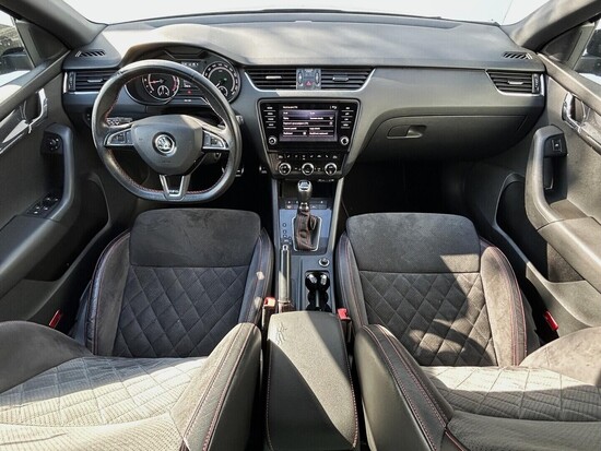 ŠKODA OCTAVIA RS Challenge 2.0 TDI 135 kW automat, DPH_4