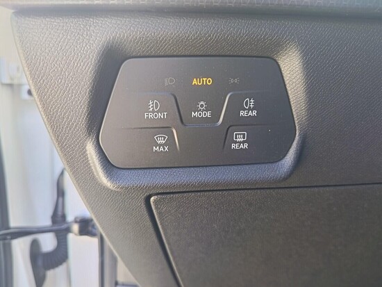 SEAT LEON  1.0 TSI 81 kW manuál_5