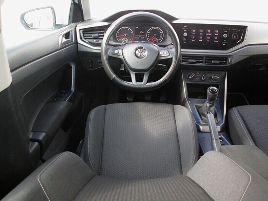 VOLKSWAGEN POLO  1.0 TSI 70 kW manuál_5