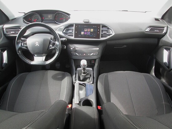 PEUGEOT 308 Active 1.6 HDI 88 kW manuál_4
