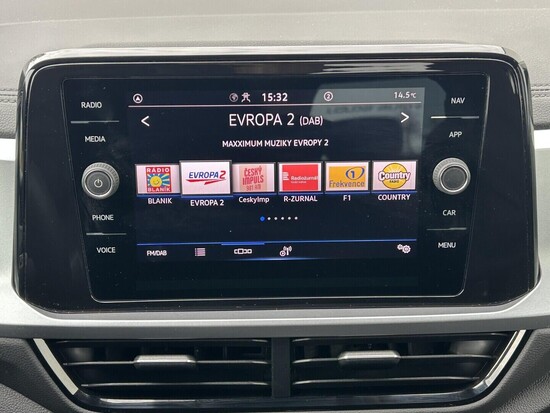 VOLKSWAGEN T-ROC Life 1.5 TSI 110 kW manuál_5