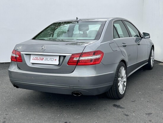 MERCEDES-BENZ E350 CDI Elegance 3.0 CDi 195 kW automat_2