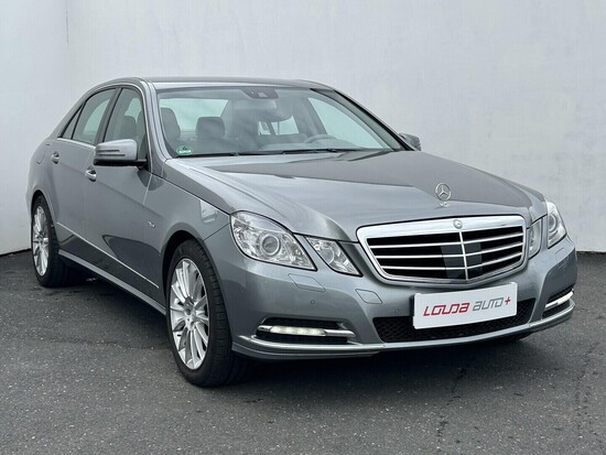MERCEDES-BENZ E350 CDI Elegance 3.0 CDi 195 kW automat_4