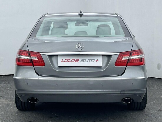 MERCEDES-BENZ E350 CDI Elegance 3.0 CDi 195 kW automat_5