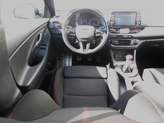 HYUNDAI I30 N line 1.5 T-GDI Mild hybr. 117 kW manuál_5