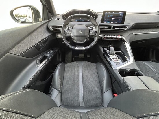 PEUGEOT 5008 Gt line 1.6 Puretech 133 kW automat_5