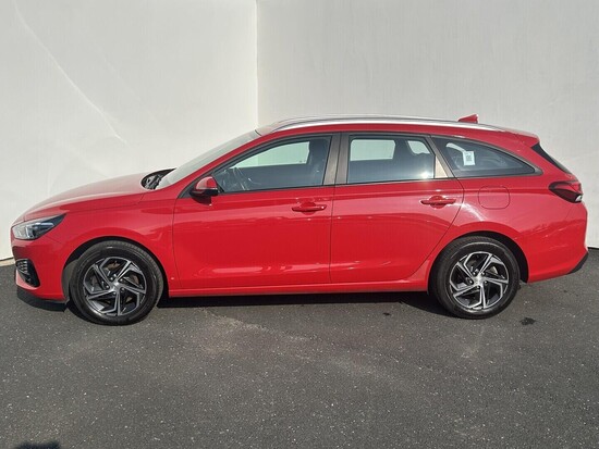 HYUNDAI I30 Comfort 1.5 1.5 MT DPi 80 kW manuál_2