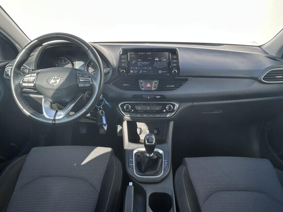 HYUNDAI I30 Comfort 1.5 1.5 MT DPi 80 kW manuál_4