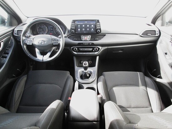 HYUNDAI I30 Trikolor 1.0 T-GDI 88 kW manuál_4