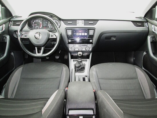 ŠKODA OCTAVIA  1.0 TSI 85 kW manuál_4