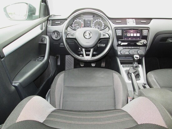 ŠKODA OCTAVIA  1.0 TSI 85 kW manuál_5