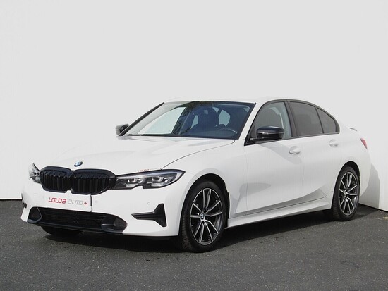BMW 320 2.0 320i AT 135 kW automat_1