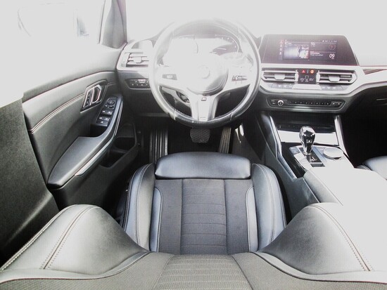 BMW 320 2.0 320i AT 135 kW automat_5