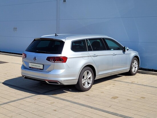 VOLKSWAGEN PASSAT VARIANT ELEGANCE 2.0 TDI 147 kW automat, DPH_3
