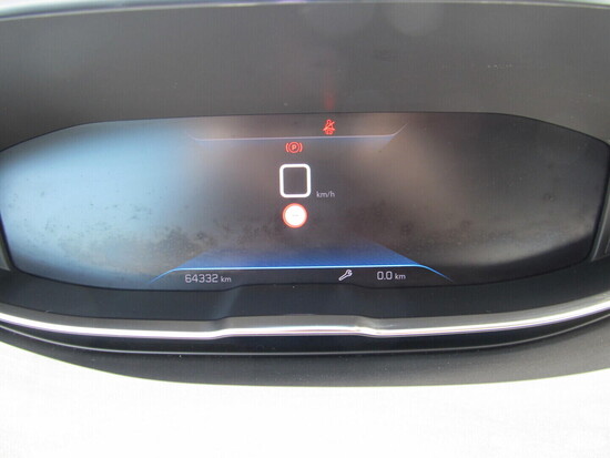 PEUGEOT 5008 1.5 BlueHDi 96 kW manuál_4