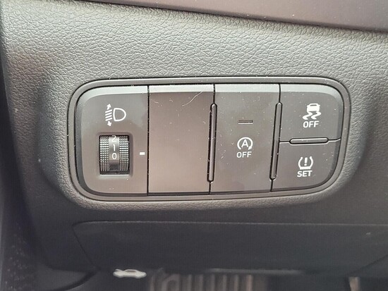 HYUNDAI BAYON Comfort club 1.2 MPI 62 kW manuál, DPH_5