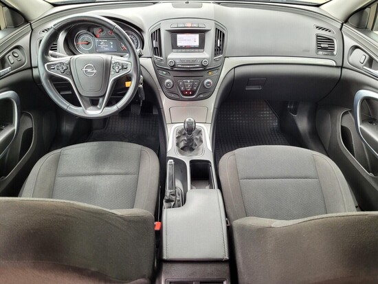 OPEL INSIGNIA Edition Spo Tourer S/S 2.0 CDTI 120 kW manuál_4
