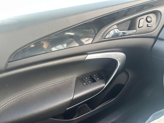 OPEL INSIGNIA Cosmo 2.0 120 kW manuál_5