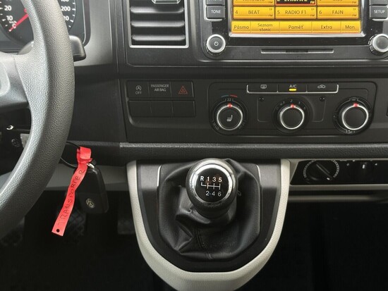 VOLKSWAGEN TRANSPORTER KOMBI  2.0 TDI 110 kW manuál_5