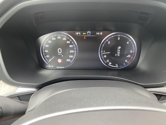VOLVO XC60 Inscription Polestar 2.0 D4 147 kW automat_4