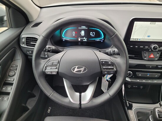 HYUNDAI I30 Family 1.5 DPI 70 kW manuál, DPH_4
