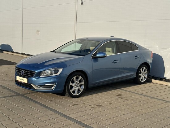 VOLVO S60 Momentum 2.4  158 kW automat, DPH_1