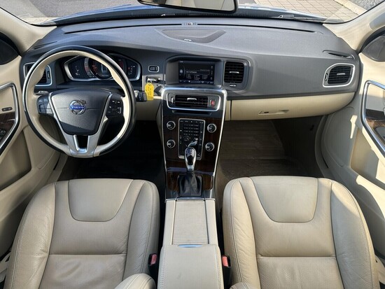 VOLVO S60 Momentum 2.4  158 kW automat, DPH_4