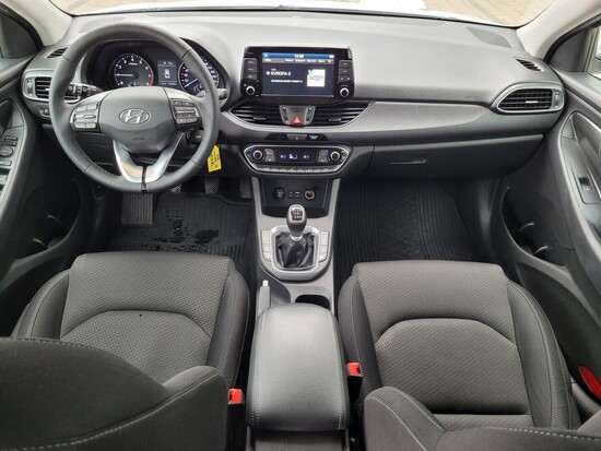 HYUNDAI I30 Style NAV 1.4 T-GDI 103 kW manuál_4