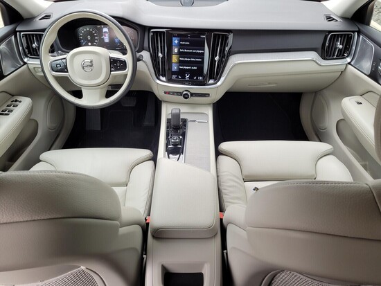 VOLVO V60 Cross Country AWD 2.0 B4 145 kW automat, DPH_4