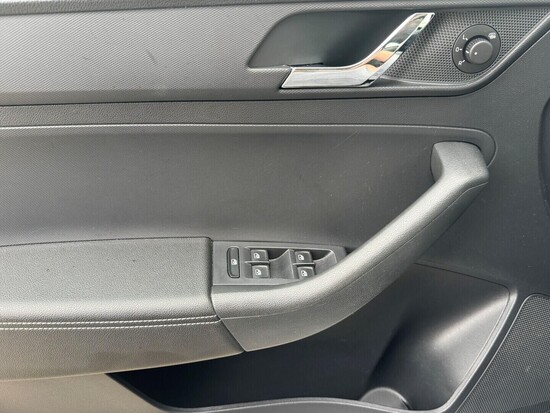 ŠKODA RAPID Ambiente 1.2 TSI 66 kW manuál_5