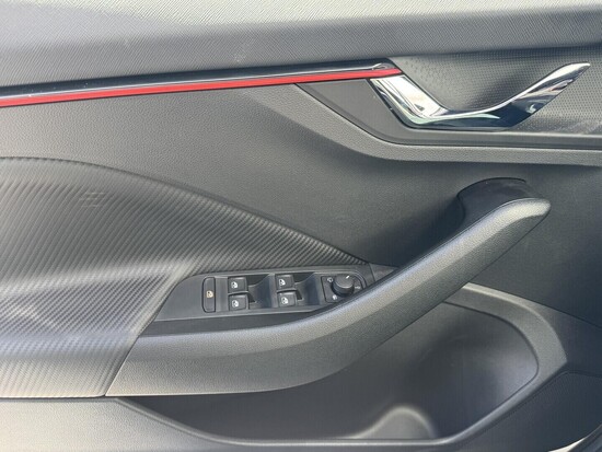 ŠKODA KAMIQ Monte Carlo 1.0 TSI 85 kW manuál, DPH_5
