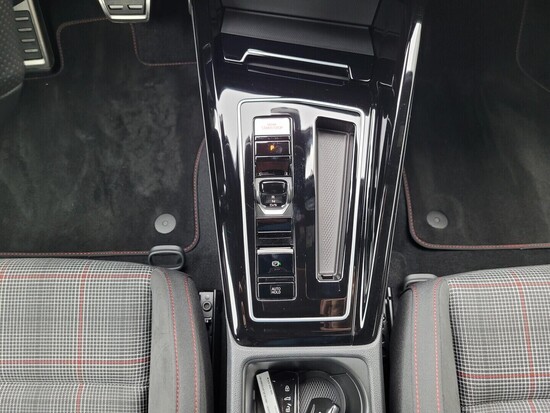 VOLKSWAGEN GOLF GTI 2.0 TSI 195 kW automat, DPH_5