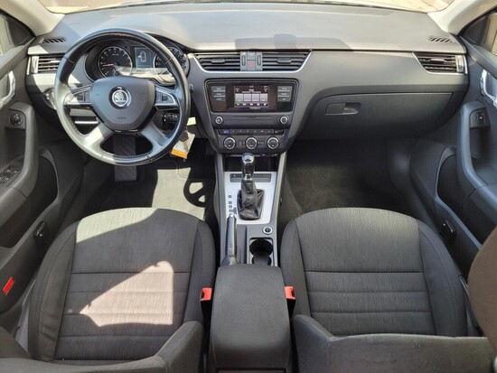 ŠKODA OCTAVIA Elegance 1.6 TDI 77 kW automat_4