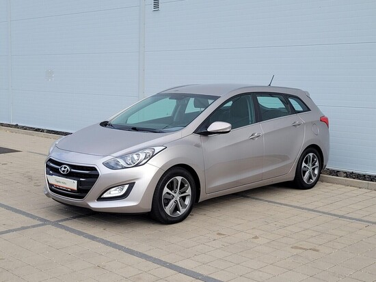 HYUNDAI I30 Trikolor 1.6 CRDi 81 kW manuál_1