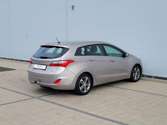 HYUNDAI I30 Trikolor 1.6 CRDi 81 kW manuál_3
