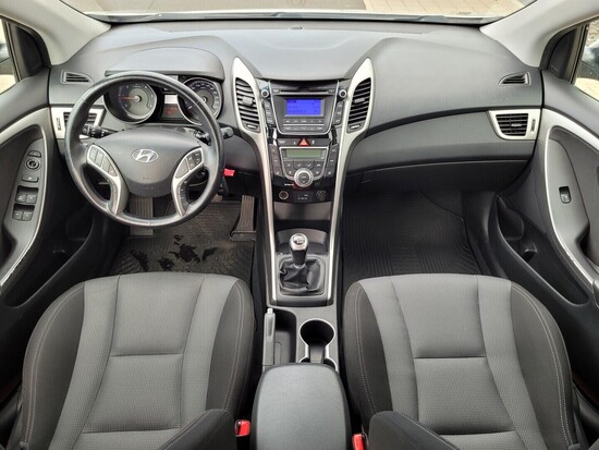 HYUNDAI I30 Trikolor 1.6 CRDi 81 kW manuál_4