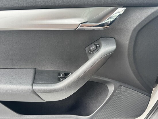 ŠKODA OCTAVIA Active 1.0 TSI 85 kW manuál_5