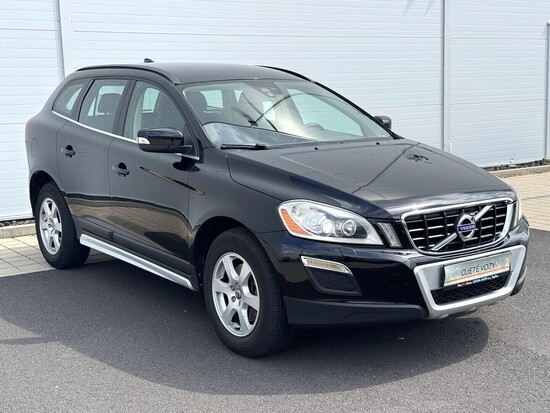 VOLVO XC60  2.0 D4 120 kW automat_2